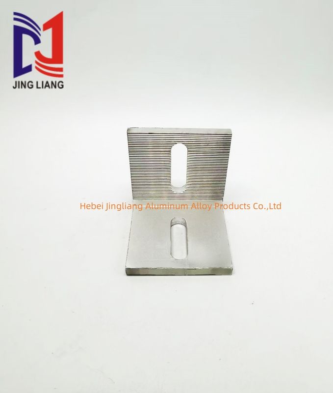 Escuadra de ángulo de aluminio 50*50*5mm para sistema de soporte de revestimiento, alta calidad, personalizada